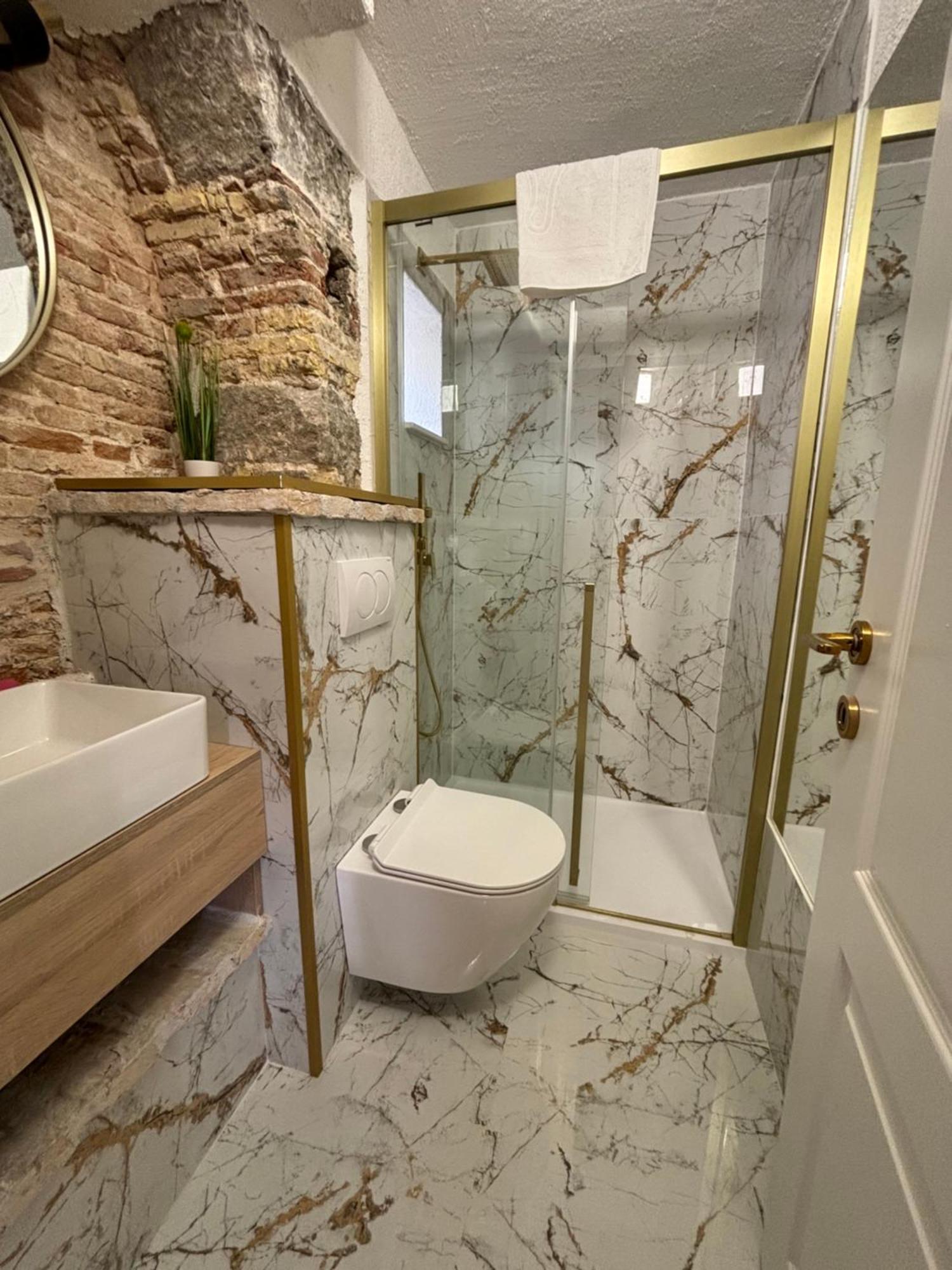 Vale Hotel Сплит Екстериор снимка